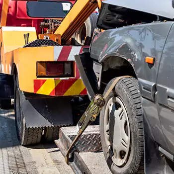 Wheel Lift Tow Truck in Chicago, IL