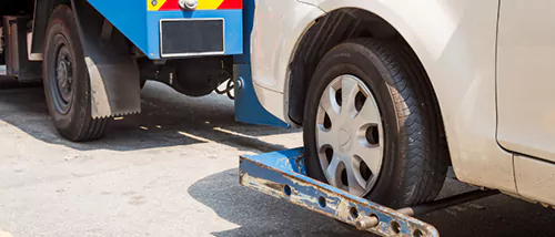 wheel lift towing in Chicago, IL